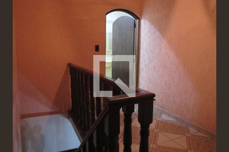Casa à venda com 200m², 4 quartos e 2 vagasCorredor