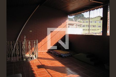 Casa à venda com 200m², 4 quartos e 2 vagasVaranda