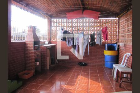 Casa à venda com 200m², 4 quartos e 2 vagasVaranda