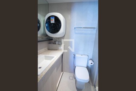 Banheiro de kitnet/studio para alugar com 0 quarto, 29m² em Itaim Bibi, São Paulo