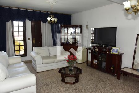 Sala de casa à venda com 3 quartos, 265m² em Campininha, São Paulo