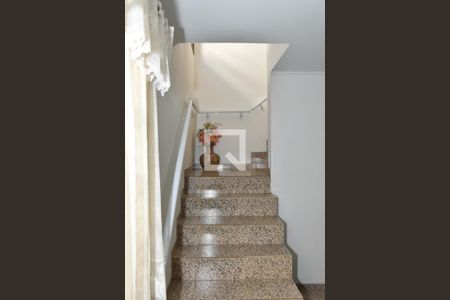 Casa à venda com 265m², 3 quartos e 2 vagasEscada