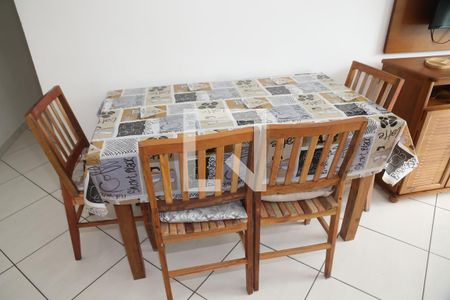 Detalhe Sala de apartamento para alugar com 2 quartos, 65m² em Cidade Ocian, Praia Grande