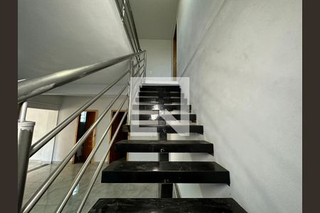 Escada de casa à venda com 3 quartos, 300m² em Vicentina, São Leopoldo