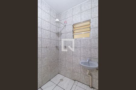 Banheiro de casa para alugar com 1 quarto, 70m² em Vila Dirce, Carapicuíba
