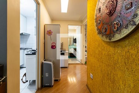 Corredor de apartamento à venda com 2 quartos, 60m² em Vila Mafra, São Paulo