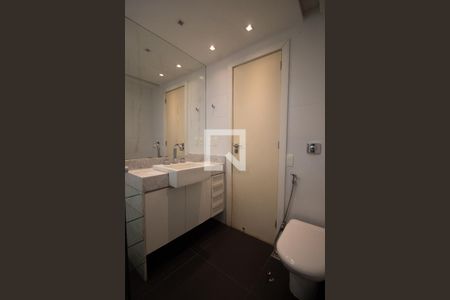 Apartamento à venda com 210m², 3 quartos e 1 vagaBanheiro social