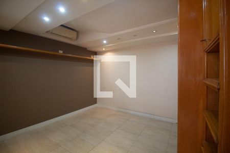 Apartamento à venda com 210m², 3 quartos e 1 vagaEscritório 2