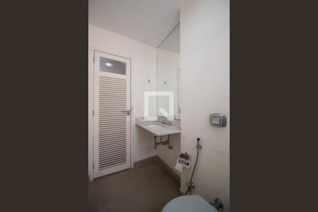 Apartamento à venda com 210m², 3 quartos e 1 vagaBanheiro da Suíte da Área de serviço