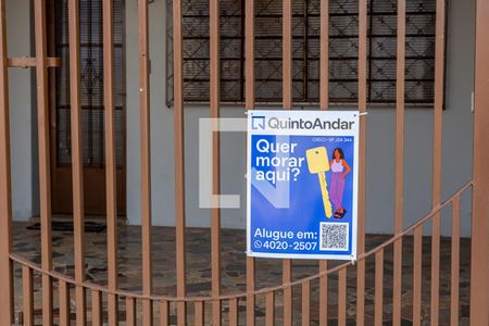 Casa para alugar com 78m², 2 quartos e 1 vaga Casa para alugar com 78m², 2 quartos e 1 vagaFachada
