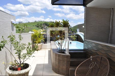 Apartamento à venda com 144m², 2 quartos e 1 vagaPiscina