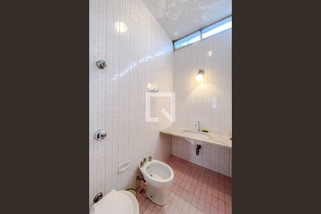 Casa à venda com 153m², 3 quartos e 4 vagasBanheiro Social