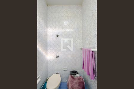 Casa à venda com 153m², 3 quartos e 4 vagasBanheiro do Quarto 2