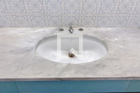 Casa à venda com 153m², 3 quartos e 4 vagasBanheiro do Quarto 2