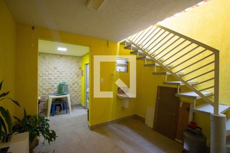 Casa para alugar com 249m², 2 quartos e 1 vaga Casa para alugar com 249m², 2 quartos e 1 vagaQuintal