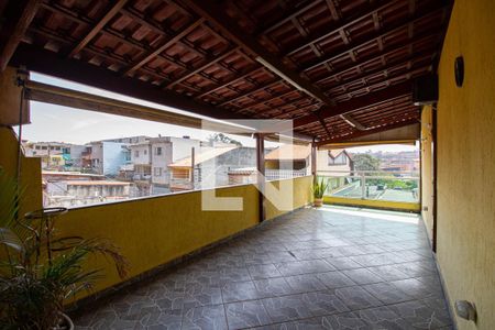 Casa para alugar com 249m², 2 quartos e 1 vaga Casa para alugar com 249m², 2 quartos e 1 vagaTerraço