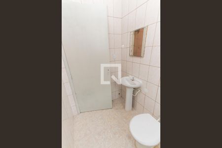 Casa de condomínio para alugar com 58m², 2 quartos e sem vaga Casa de condomínio para alugar com 58m², 2 quartos e sem vagaBanheiro