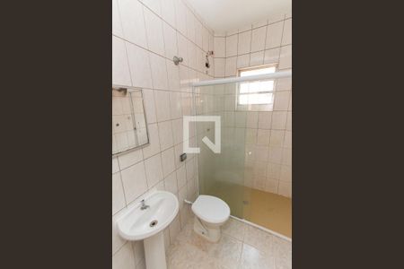 Casa de condomínio para alugar com 58m², 2 quartos e sem vaga Casa de condomínio para alugar com 58m², 2 quartos e sem vagaBanheiro