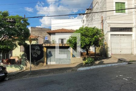 Casa à venda com 140m², 2 quartos e 1 vagaFachada