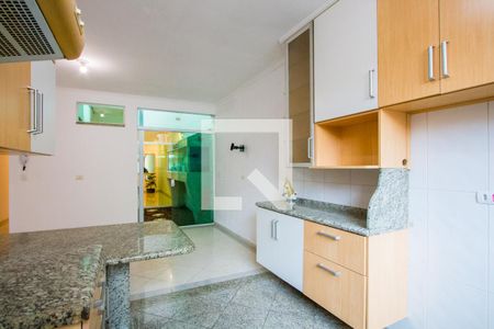 Casa para alugar com 200m², 4 quartos e 4 vagasCozinha