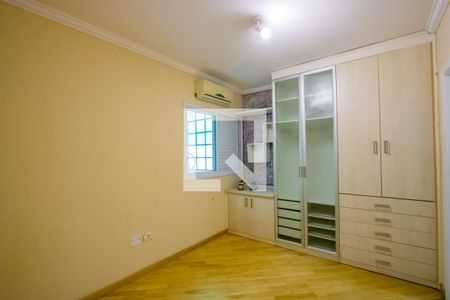 Casa para alugar com 200m², 4 quartos e 4 vagasQuarto 2 - Suíte