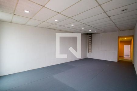 Casa para alugar com 200m², 4 quartos e 4 vagasSótão
