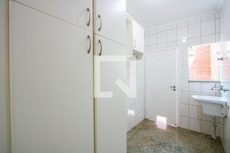 Casa para alugar com 200m², 4 quartos e 4 vagasÁrea de serviço