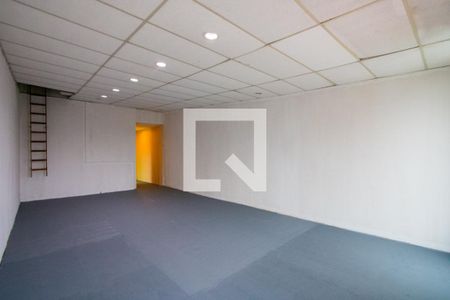 Casa para alugar com 200m², 4 quartos e 4 vagasSótão