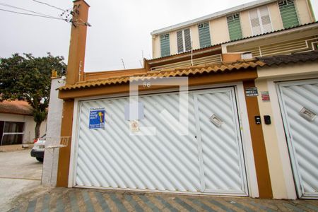 Casa para alugar com 200m², 4 quartos e 4 vagasFachada