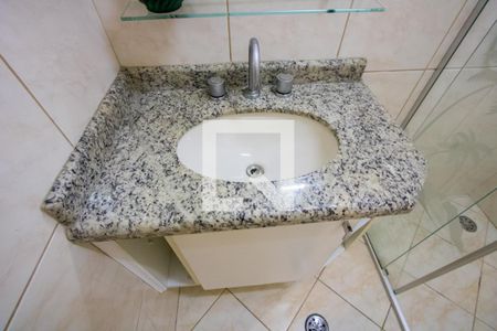 Casa para alugar com 200m², 4 quartos e 4 vagasBanheiro do quarto 2