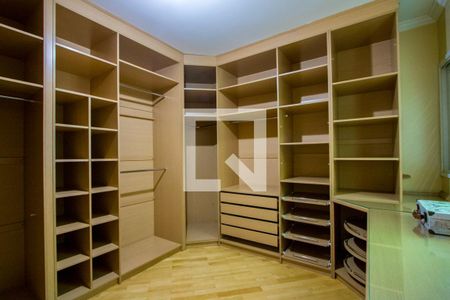 Casa para alugar com 200m², 4 quartos e 4 vagasQuarto 4