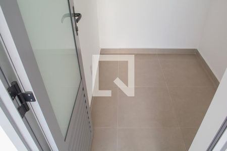 Apartamento à venda com 184m², 3 quartos e 3 vagas Apartamento à venda com 184m², 3 quartos e 3 vagasQuarto de Serviço