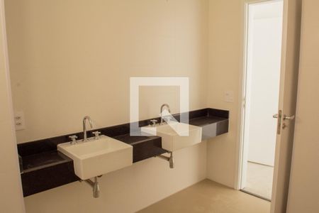 Apartamento à venda com 184m², 3 quartos e 3 vagas Apartamento à venda com 184m², 3 quartos e 3 vagasBanheiro da Suíte 2
