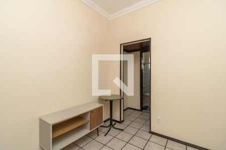 Sala de apartamento para alugar com 1 quarto, 30m² em Jardim Guanabara, Rio de Janeiro