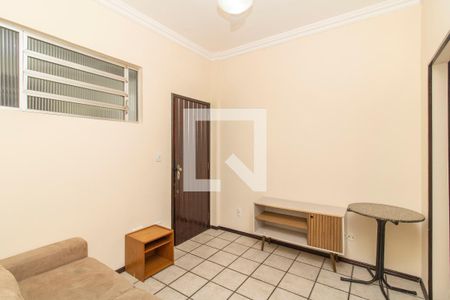 Sala de apartamento para alugar com 1 quarto, 30m² em Jardim Guanabara, Rio de Janeiro