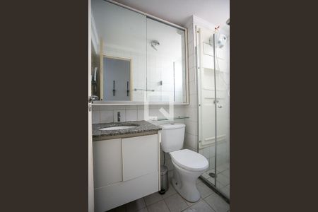 Banheiro de apartamento à venda com 2 quartos, 48m² em Fazenda Morumbi, São Paulo