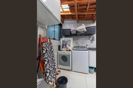 Apartamento à venda com 43m², 2 quartos e 1 vaga Apartamento à venda com 43m², 2 quartos e 1 vagaÁrea de Serviço