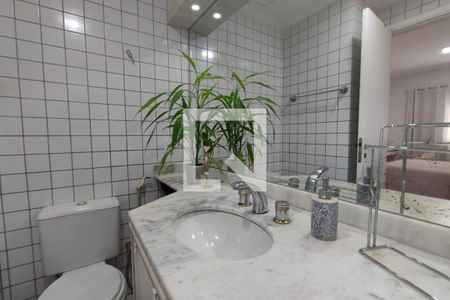 Apartamento à venda com 100m², 3 quartos e 2 vagas Apartamento à venda com 100m², 3 quartos e 2 vagasBanheiro Suíte