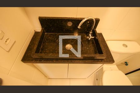Banheiro de apartamento à venda com 2 quartos, 32m² em Vila Ema, São Paulo