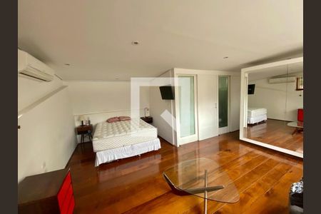 Casa à venda com 4 quartos, 220m² em Jardim das Bandeiras, São Paulo
