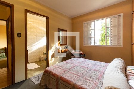 Casa à venda com 480m², 4 quartos e 8 vagas Casa à venda com 480m², 4 quartos e 8 vagasSuíte