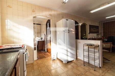 Casa à venda com 480m², 4 quartos e 8 vagas Casa à venda com 480m², 4 quartos e 8 vagasCozinha