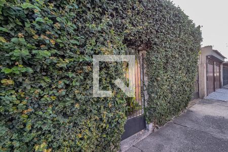 Casa à venda com 480m², 4 quartos e 8 vagas Casa à venda com 480m², 4 quartos e 8 vagasFachada