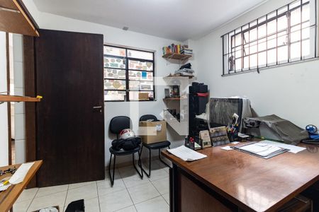 Casa à venda com 480m², 4 quartos e 8 vagas Casa à venda com 480m², 4 quartos e 8 vagasEscritótio