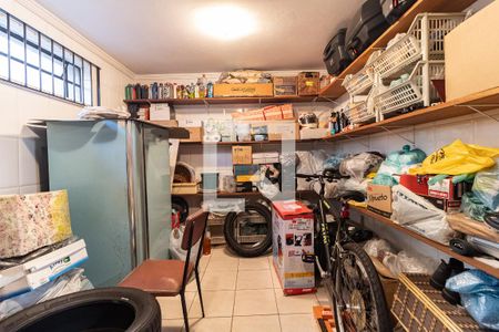 Casa à venda com 480m², 4 quartos e 8 vagas Casa à venda com 480m², 4 quartos e 8 vagasDispensa