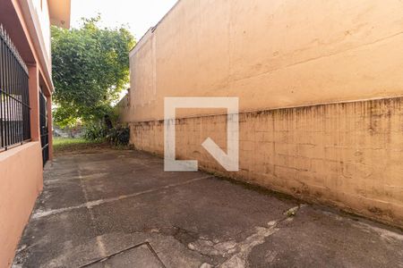 Casa à venda com 480m², 4 quartos e 8 vagas Casa à venda com 480m², 4 quartos e 8 vagasCorredor Lateral