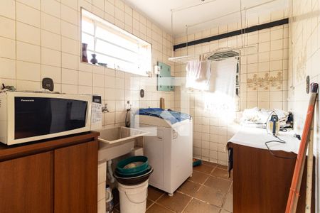 Casa à venda com 480m², 4 quartos e 8 vagas Casa à venda com 480m², 4 quartos e 8 vagasLavanderia