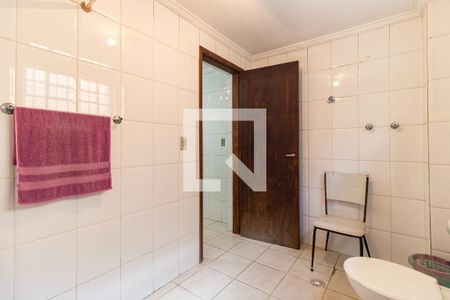 Casa à venda com 480m², 4 quartos e 8 vagas Casa à venda com 480m², 4 quartos e 8 vagasBanheiro Social 2