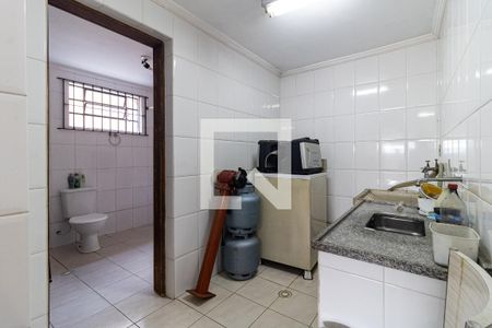 Casa à venda com 480m², 4 quartos e 8 vagas Casa à venda com 480m², 4 quartos e 8 vagasÁrea de Serviço