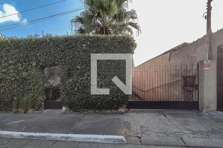 Casa à venda com 480m², 4 quartos e 8 vagas Casa à venda com 480m², 4 quartos e 8 vagasFachada